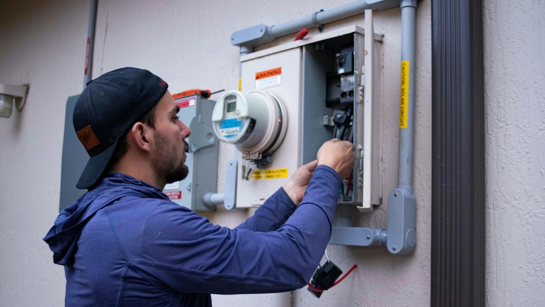 Residential service technician for a furnace replacement cost guide